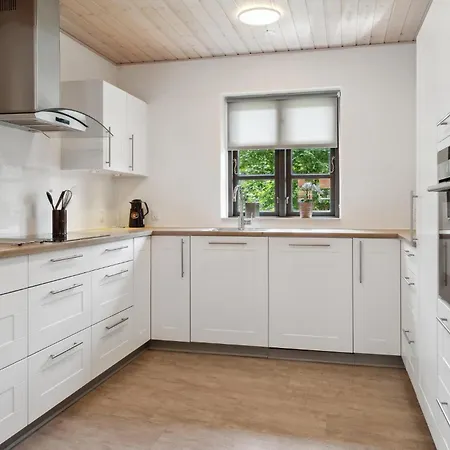 Casa vacanze Awesome In With Kitchen